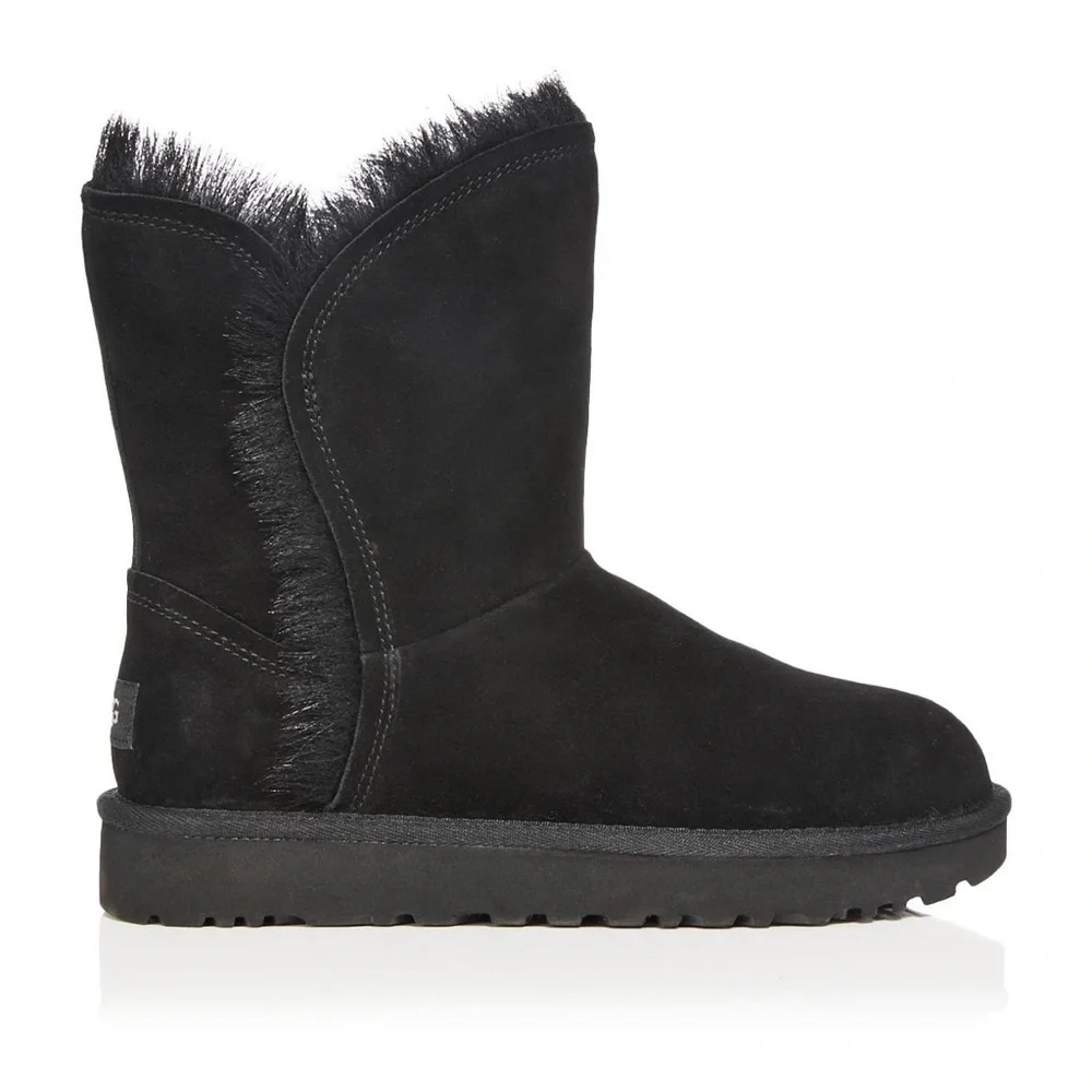 NIB UGG Women’s 1103746 Classic High-Low Short Boots